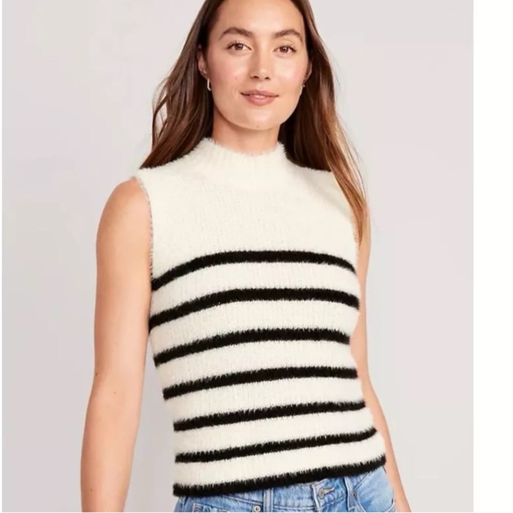 Old Navy‎ Mock Neck Eyelash Fuzzy Sleeveless Sweater Vest Size XXL